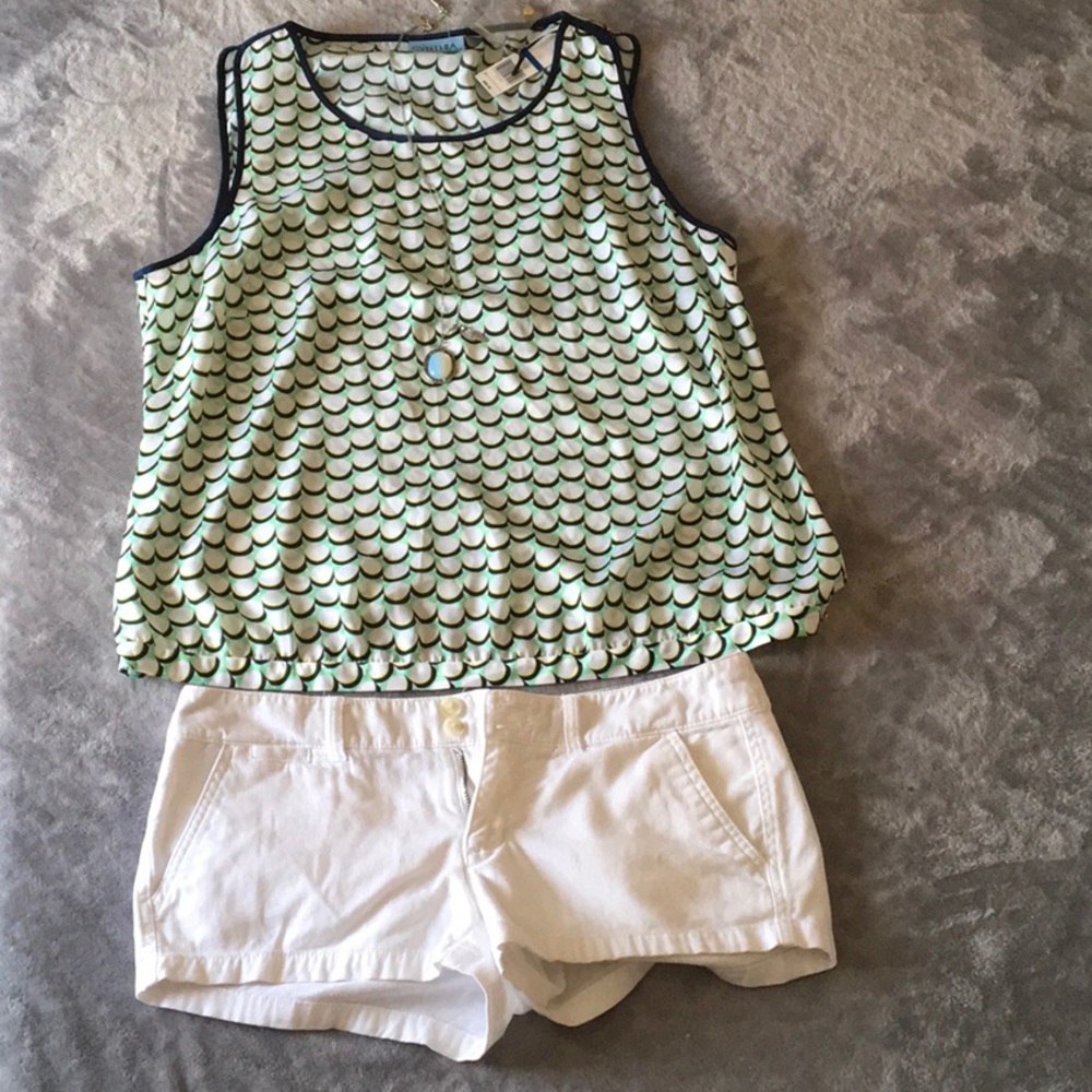 Light/flowy tANk 💚💛💙